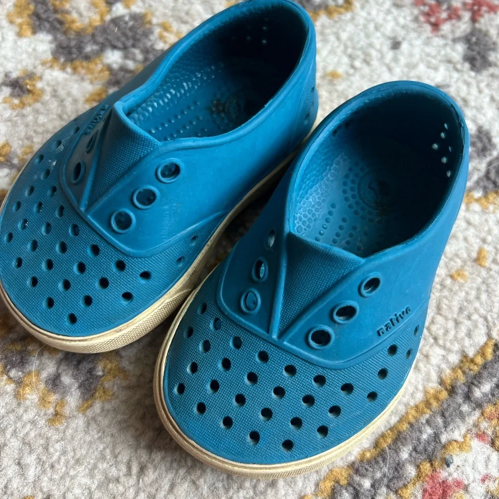 Native Kids Slip-On Water Shoes in Teal